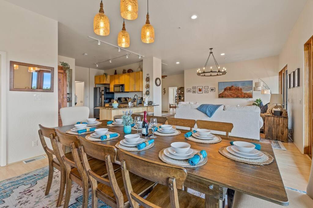 Close To Fresh Creek! Sleeps 12 ~ Amazing Views W/Serene Open Space ~ Hot Tub + Game Room ~ Trails Outside Sedona Exterior photo