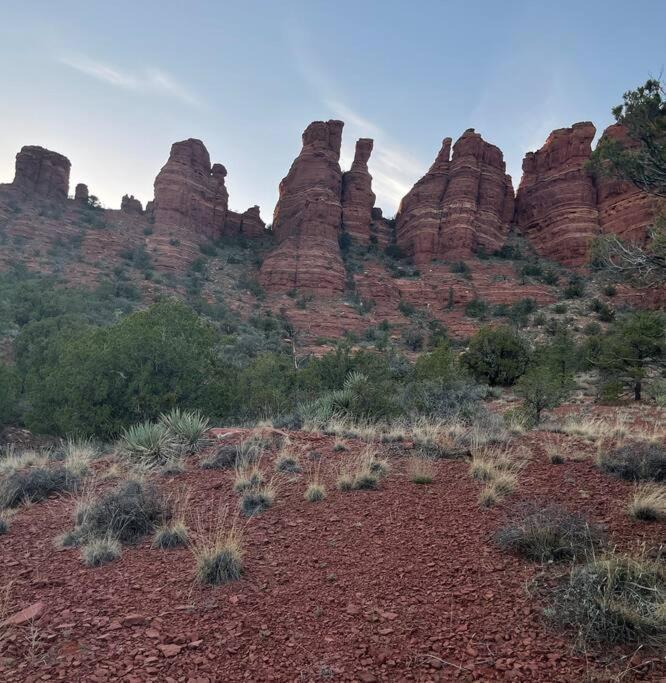 Close To Fresh Creek! Sleeps 12 ~ Amazing Views W/Serene Open Space ~ Hot Tub + Game Room ~ Trails Outside Sedona Exterior photo