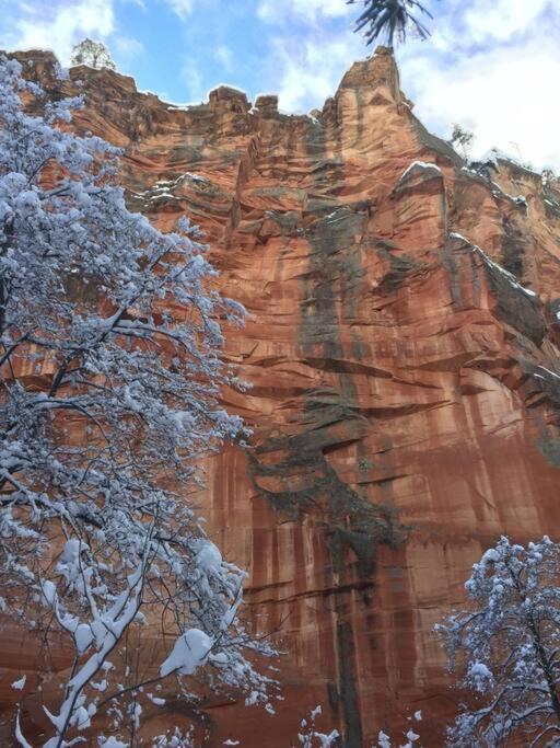 Close To Fresh Creek! Sleeps 12 ~ Amazing Views W/Serene Open Space ~ Hot Tub + Game Room ~ Trails Outside Sedona Exterior photo